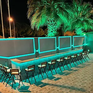Highlife Aparthotel